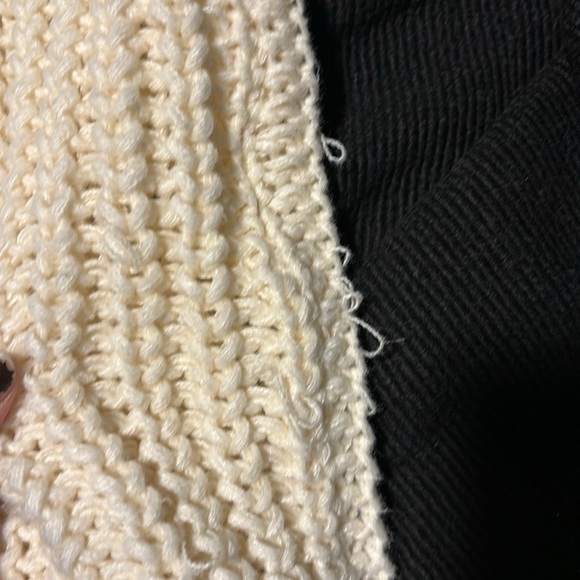 Amazon sweater - Picture 3 of 3